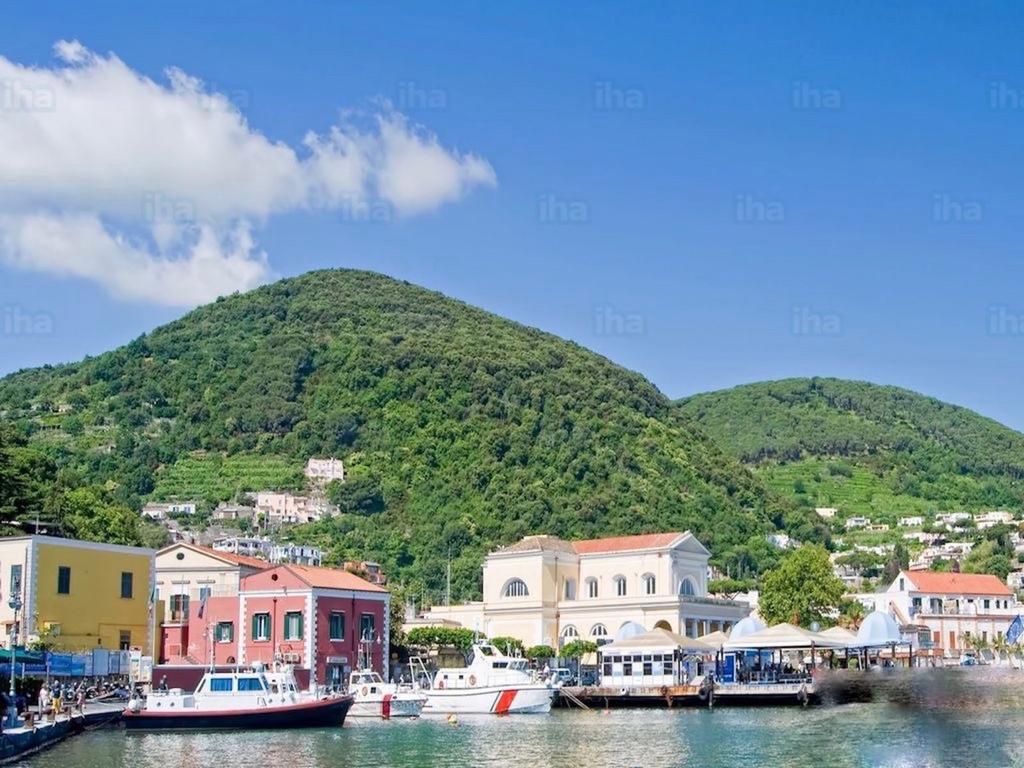 Pied A Terre Sul Porto Ischia